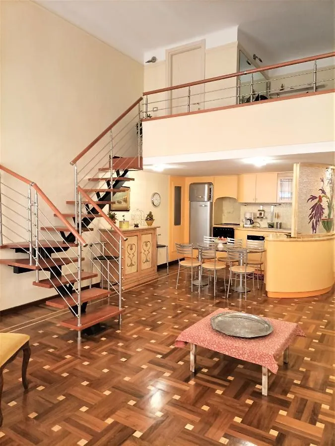 Casa Alexandra In Centro E A Pochi Passi Dal Mare Apartment Imperia